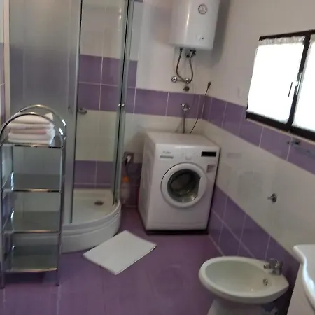 Seaside House Mali Iz Vikendica