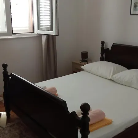 Vikendica Seaside House Mali Iz