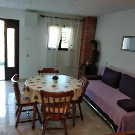 Holiday home Seaside House Mali Iz